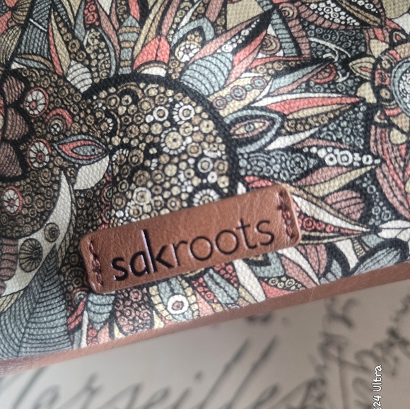 Sakroots Roma Owl Floral Shopper Tote NWT with Owl bag Charm - Picture 3 of 16